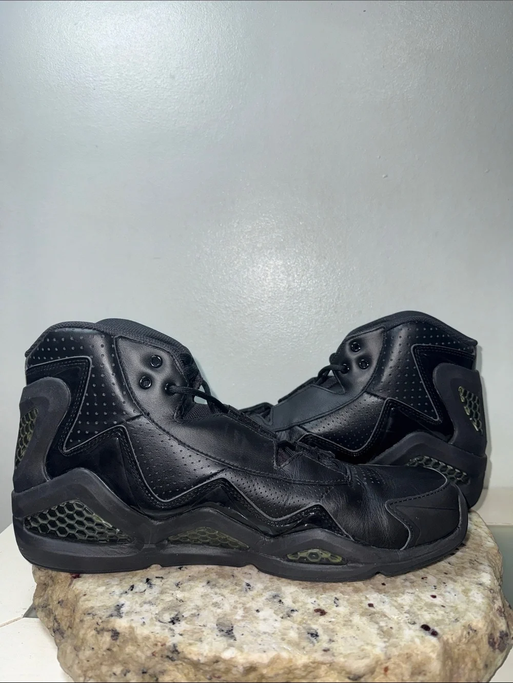 Reebok Men's Sermon-M Black Steel Retro Leather High-Top Sneakers Size 10.5